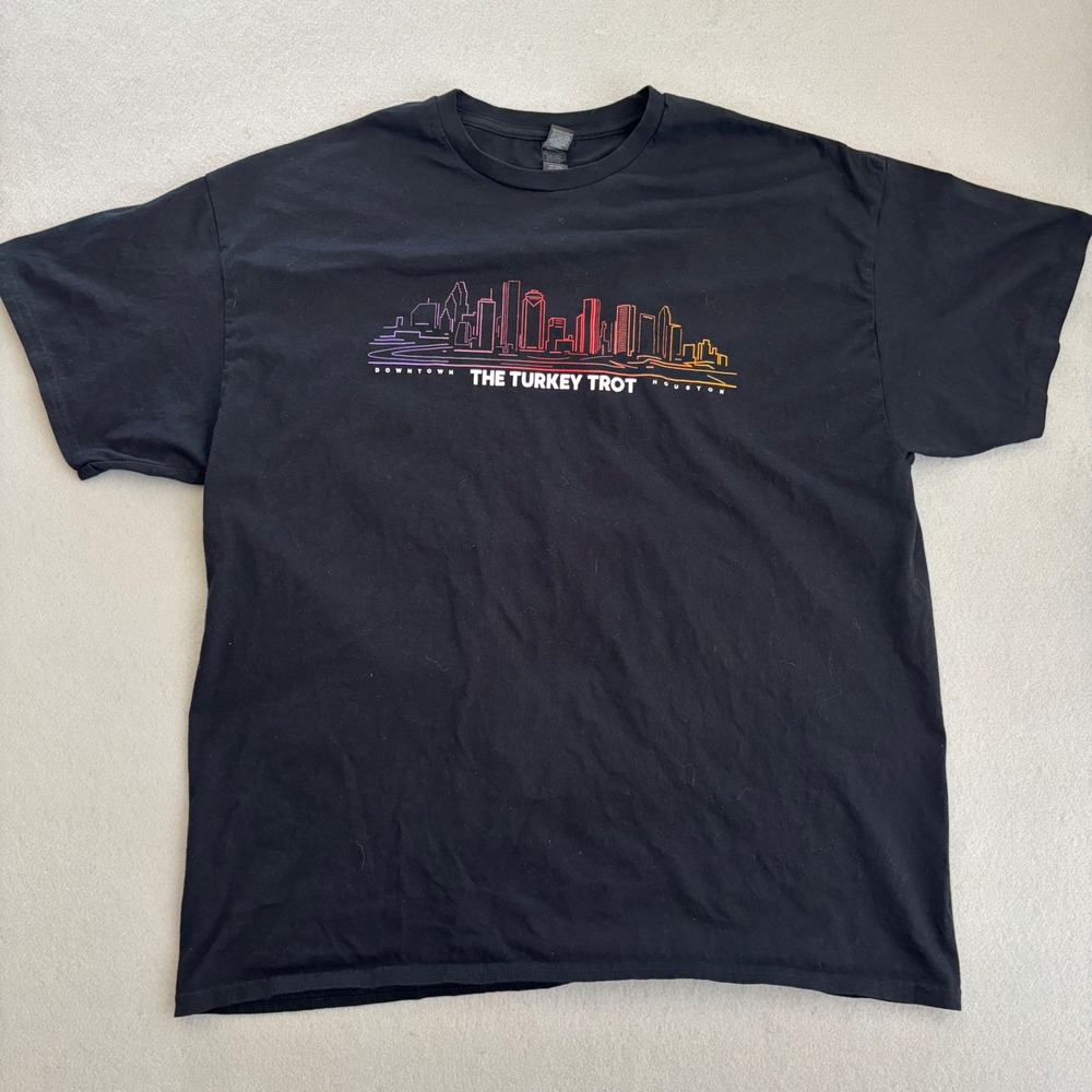 Gildan Mens XL Black Houston Turkey Trot Finisher Graphic T-Shirt Skyline Neon